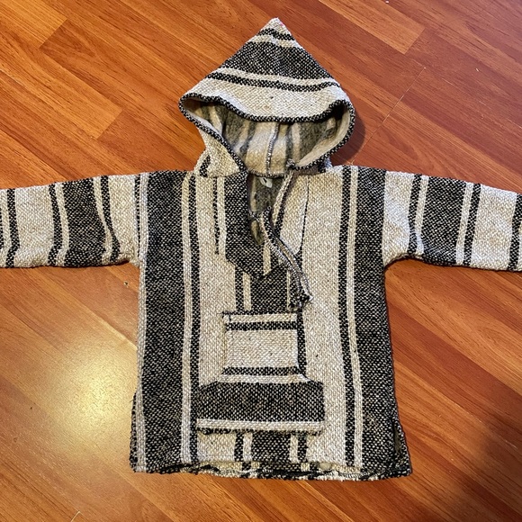 Sweaters y huaraches artesanales - Picture 1 of 6